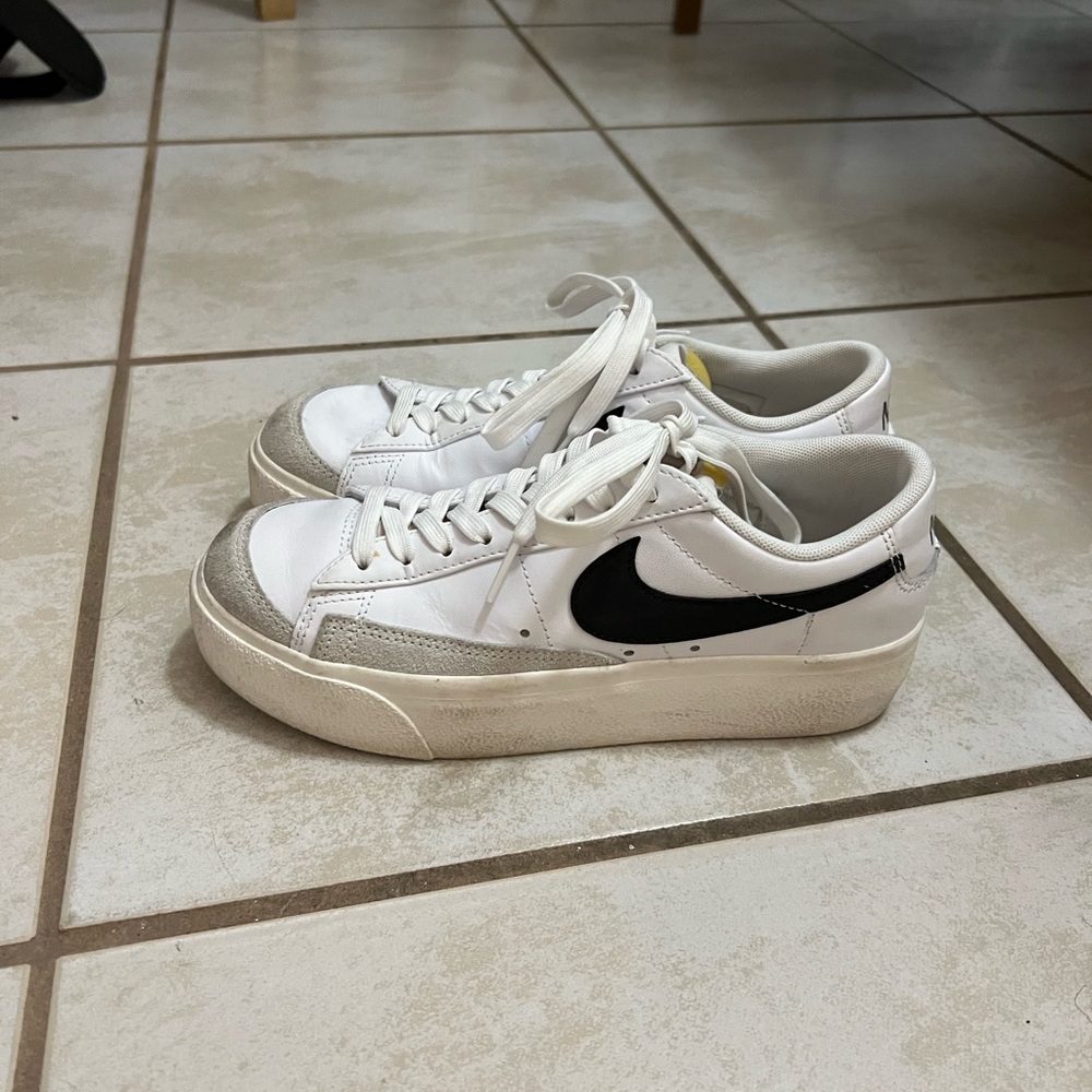 Nike Blazer Low Platform